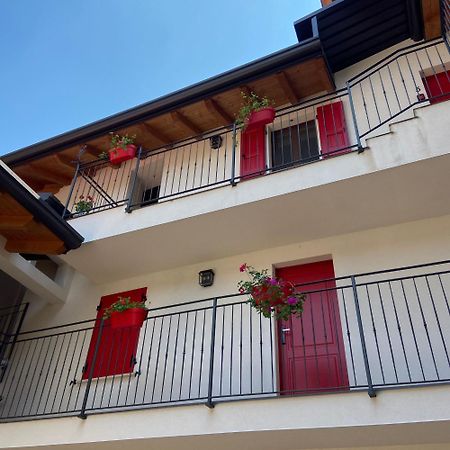 La Volpe Rossa Rooms And Apartments Сан-Феличе-дель-Бенако Экстерьер фото