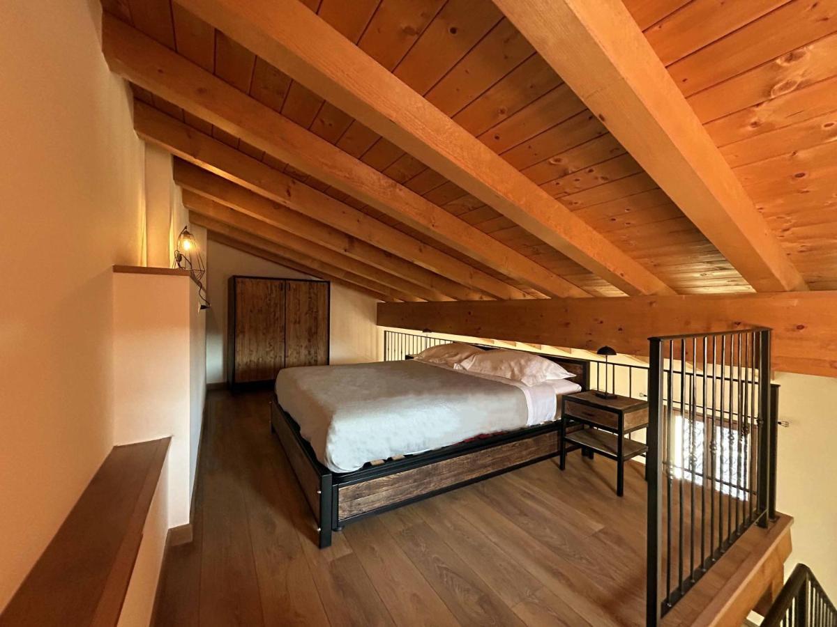 La Volpe Rossa Rooms And Apartments Сан-Феличе-дель-Бенако Экстерьер фото